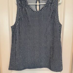 NWT Loft Women’s Sleeveless Seersucker Navy/white Blouse size large